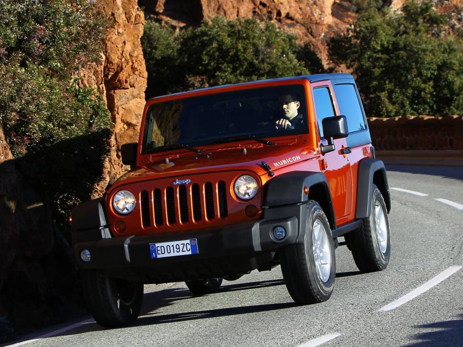  Jeep Wrangler Rubicon 2011 года  (EU) (фото 5 из 30)